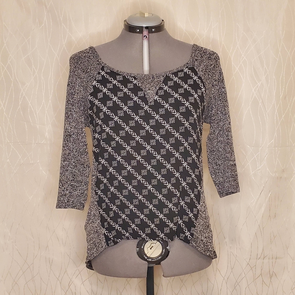 Socialite 3/4 Sleeve Knit Top